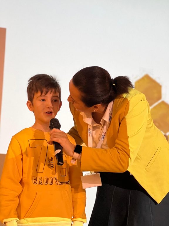 İngilizce Spelling Bee Yarışması”, 2. ve 3. sınıflarımızda büyük bir coşku ve heyecanla gerçekleştirildi. görseli 1