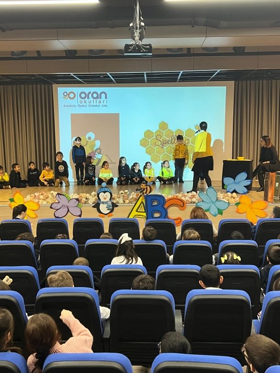 İngilizce Spelling Bee Yarışması”, 2. ve 3. sınıflarımızda büyük bir coşku ve heyecanla gerçekleştirildi. görseli 3