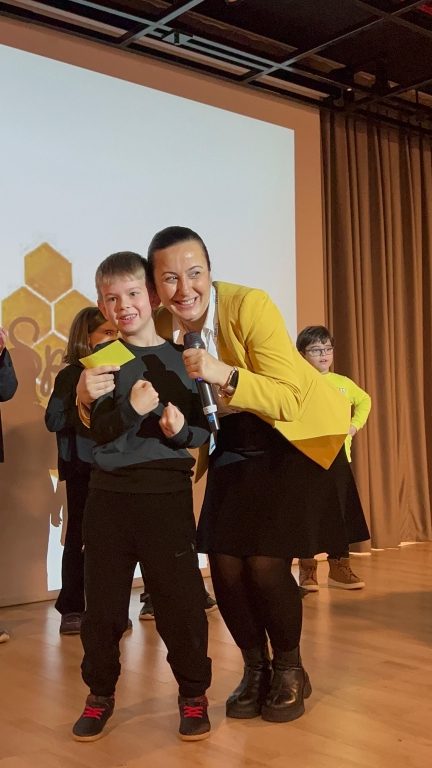 İngilizce Spelling Bee Yarışması”, 2. ve 3. sınıflarımızda büyük bir coşku ve heyecanla gerçekleştirildi. görseli 6