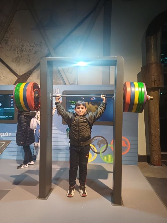 5. sınıflarımızla Maarif Modeli kapsamında Okul Temelli Planlama’mızın içeriğinde yer alan Kocaeli Bilim Merkezi’ne gezi düzenlendik. görseli 22