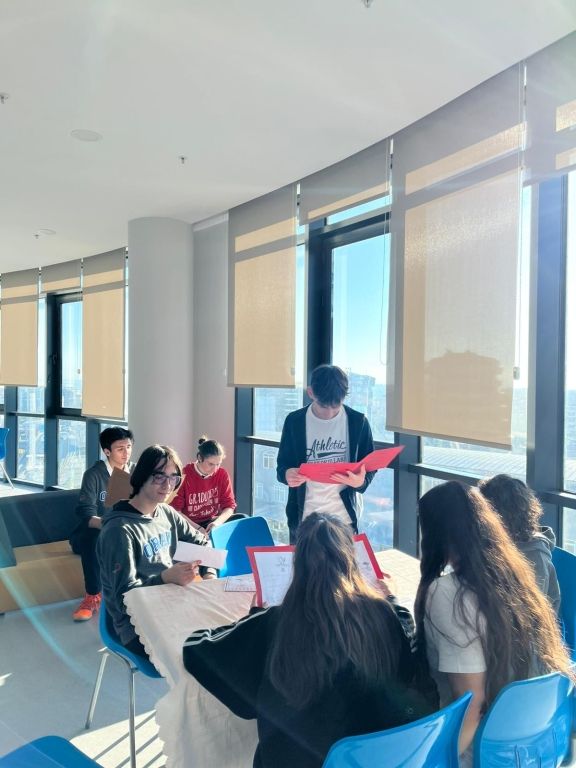 Okulumuzun 2. yabancı dilleri olan Almanca ve İspanyolca etkinlik haftasında, öğrencilerimize öğrendikleri dilleri aktif bir şekilde kullanma fırsatı sunduk. görseli 14