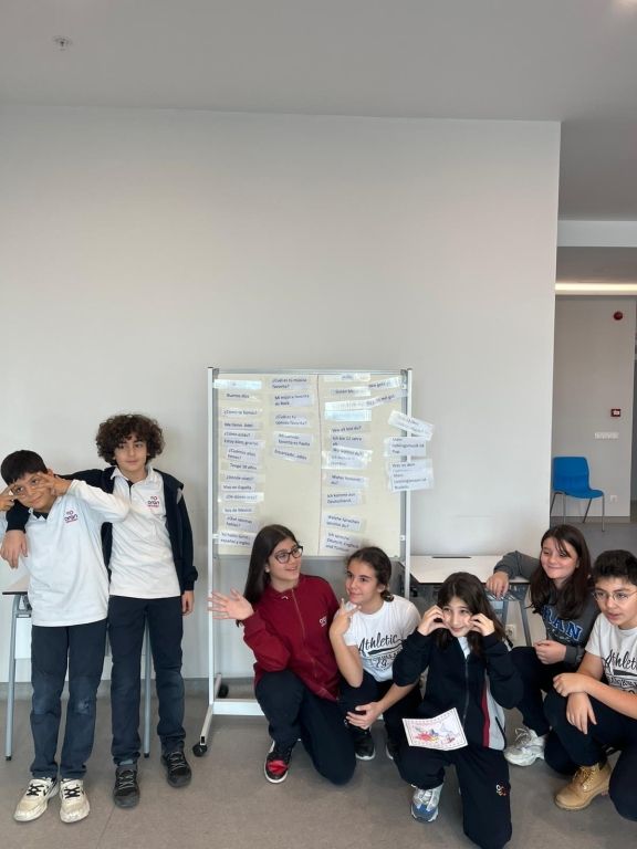 Okulumuzun 2. yabancı dilleri olan Almanca ve İspanyolca etkinlik haftasında, öğrencilerimize öğrendikleri dilleri aktif bir şekilde kullanma fırsatı sunduk. görseli 3