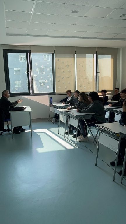 Oran Okulları Lise Kariyer Günü Etkinliğimiz öğrencilerimizin yüksek ilgisi ve heyecanı ile gerçekleşmiştir. görseli 21