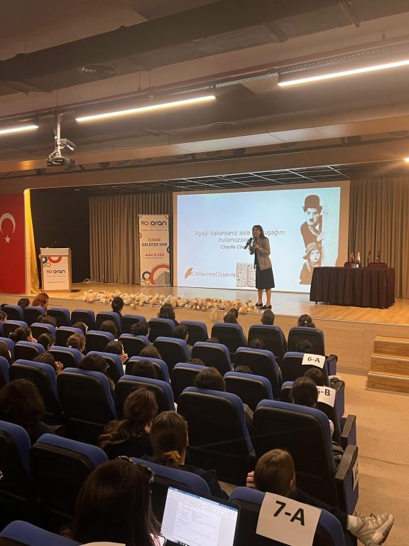 Profesyonel Koç - Eğitmen - Yazar Çiğdem SEZER tarafından ortaokul ve lise öğrencilerimize ‘’Girişimcilik ve İnovasyon Sırlar’’ konulu söyleşi gerçekleştirildi. görseli 14