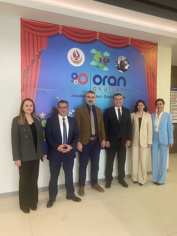 Kartal İlçe Milli Eğitim Müdürümüz Sayın Mustafa Kıraç ve Şube Müdürümüz Sayın Oluver Öztürk, okulumuzu ziyaret ederek eğitim öğretim ortamlarını inceledi. görseli 2