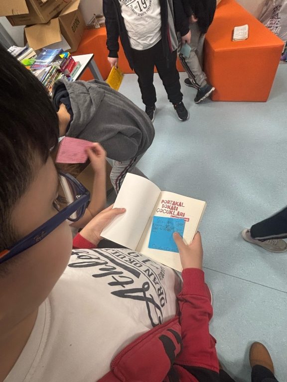 ‘’Bir Kitap Bir Köprü’’ projemizi gerçekleştirmenin mutluluğunu yaşıyoruz. görseli 4