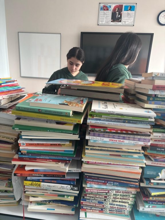 ‘’Bir Kitap Bir Köprü’’ projemizi gerçekleştirmenin mutluluğunu yaşıyoruz. görseli 12