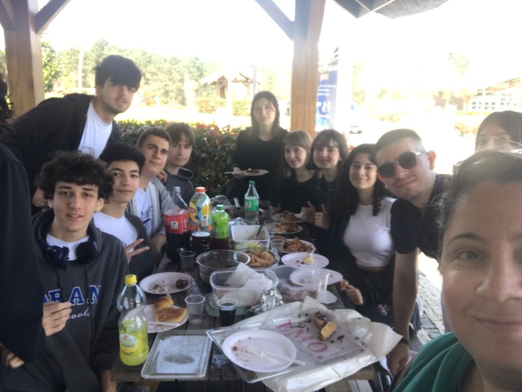 ve 11. sınıf öğrencilerimizle Kemerburgaz Kent Ormanı’na keyifli bir gezi gerçekleştirdik! görseli 5