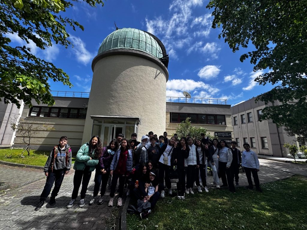 Gökyüzüne Yolculuk: İstanbul Üniversitesi Gözlemevi Gezimizden Kareler görseli 5