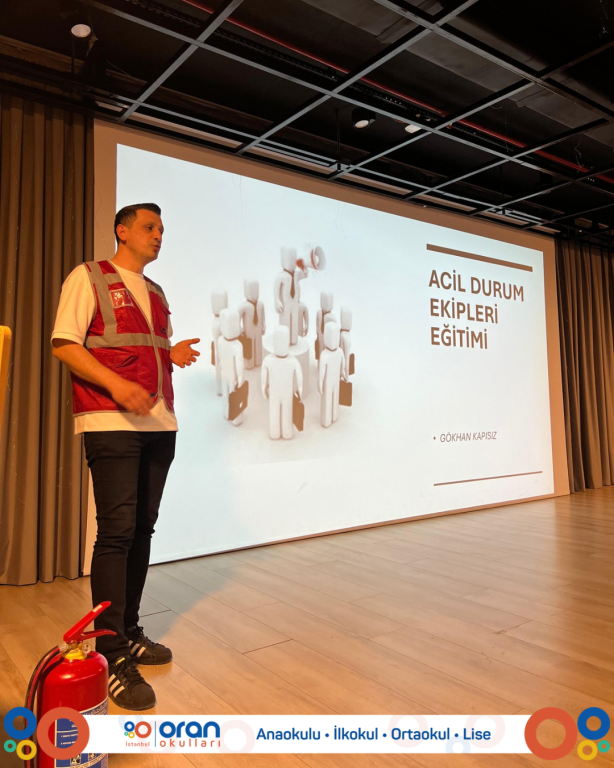 Afet ve acil durumlara yönelik hazırlık, müdahale ve iyileştirme süreçlerinin etkinliğini artırmak amacıyla okulumuzda Acil Durum Ekipleri ile Afet ve Acil Durum Yönetimi Kurulu Toplantısı düzenlendi. görseli 4
