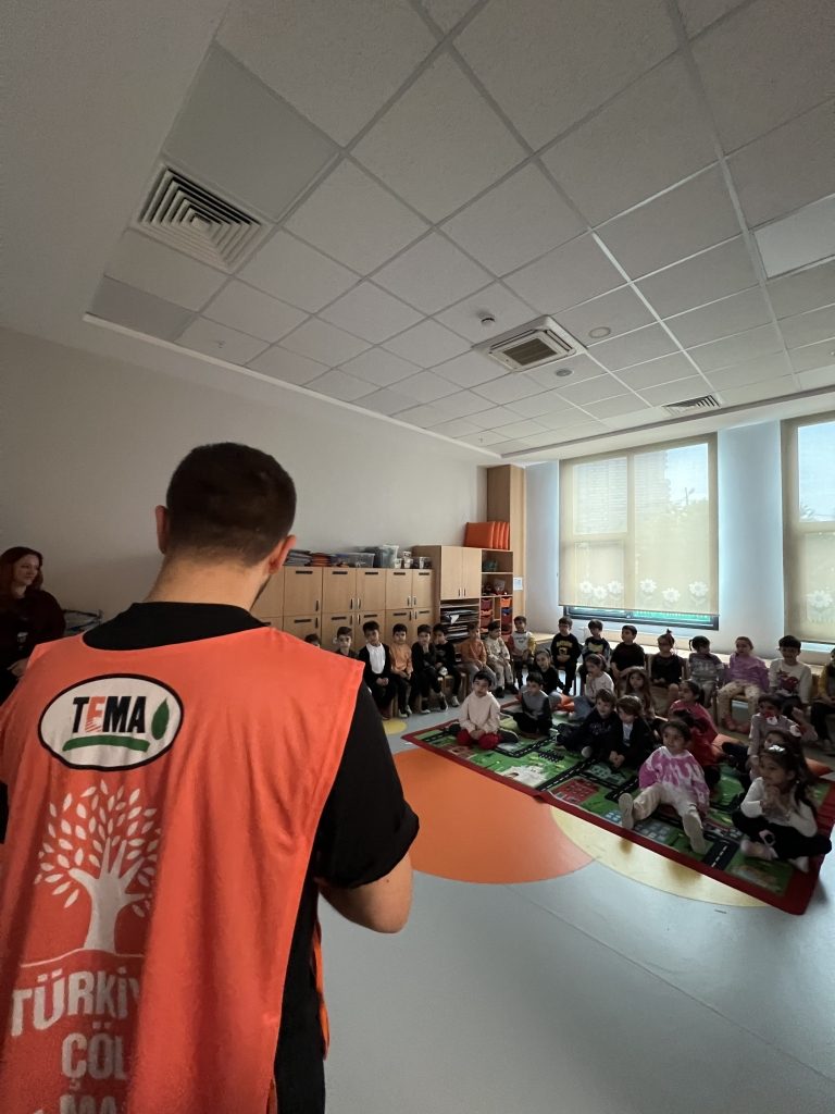 Minik Eller Toprakla Buluştu! görseli 1