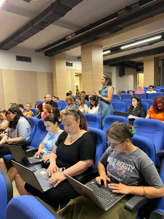 2024-2025 eğitim öğretim yılını değerlendirmek ve gelecek yılın gelişim planlamasını yapmak üzere yöneticilerimizin ve öğretmenlerimizin katılımıyla Yıl Sonu Genel Kurul Toplantımızı gerçekleştirdik. görseli 3