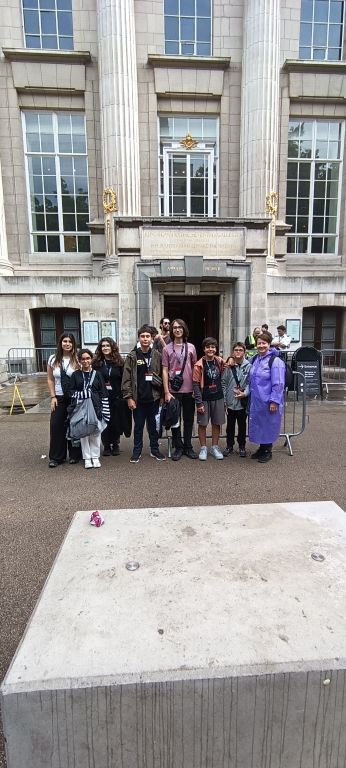 Bu yaz Oran Okulları öğrencileri, İngiltere’de Royal Holloway Üniversitesi’nde Oxford International tarafından düzenlenen yaz okuluna katılarak unutulmaz bir yurtdışı deneyimi yaşadı! görseli 7