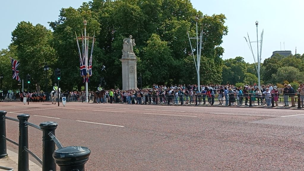 Bu yaz Oran Okulları öğrencileri, İngiltere’de Royal Holloway Üniversitesi’nde Oxford International tarafından düzenlenen yaz okuluna katılarak unutulmaz bir yurtdışı deneyimi yaşadı! görseli 1