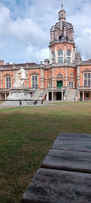 Bu yaz Oran Okulları öğrencileri, İngiltere’de Royal Holloway Üniversitesi’nde Oxford International tarafından düzenlenen yaz okuluna katılarak unutulmaz bir yurtdışı deneyimi yaşadı! görseli 5
