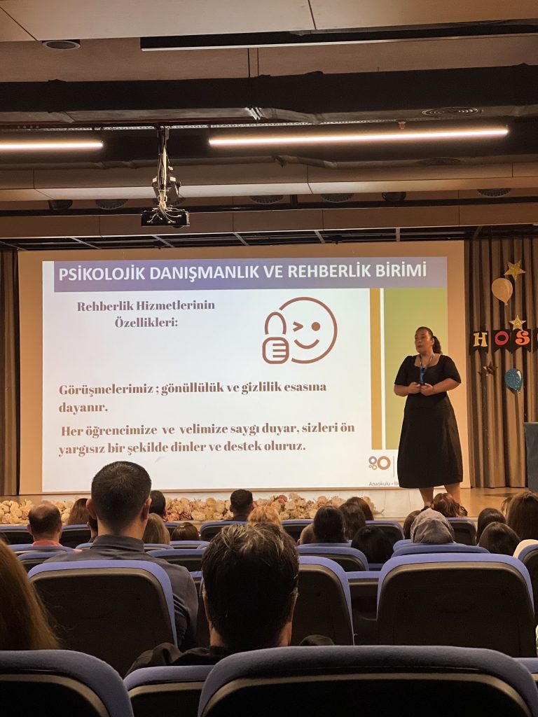 2025-2026 eğitim öğretim yılı ilkokul, ortaokul ve lise kademelerimizin, akademik, idari  işleyiş, yenilikçi uygulamalar, öğrenci başarısını yükseltme içerikli veli bilgilendirme ve öğretmen veli tanışma  toplantılarımızı gerçekleştirdik. görseli 9