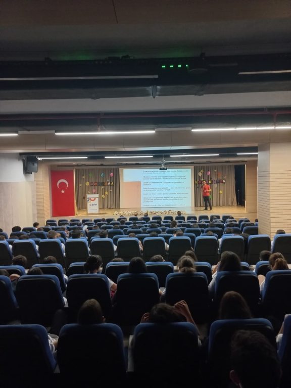 PDR Birimimiz tarafından ortaokul öğrencilerimize Davranış Değerlendirme Politikamız hakkında bilgilendirme yapıldı. görseli 1