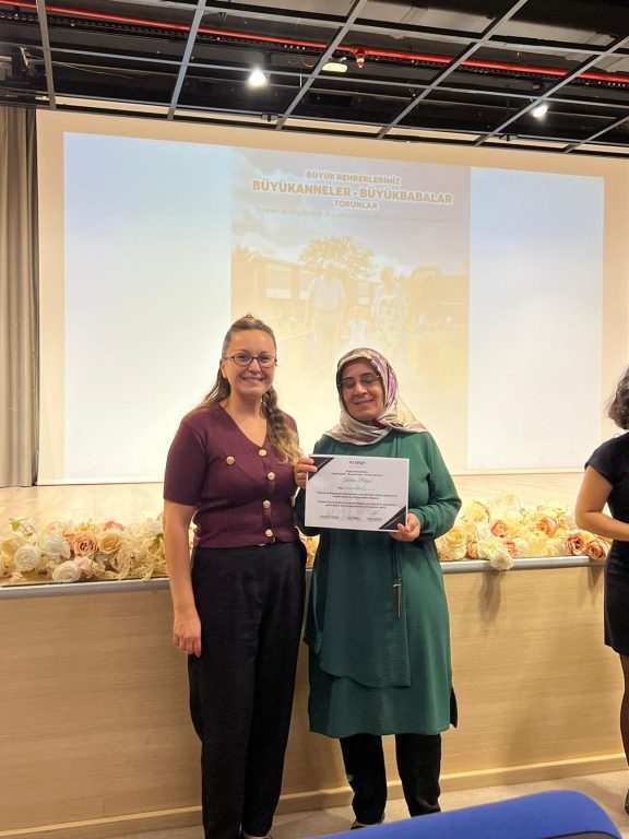 Okulumuzda kalplerimize dokunan ''Torunlar ile Büyükanne - Büyükbabalar Arasında Etkili İletişim'' semineri gerçekleştirdik. görseli 7