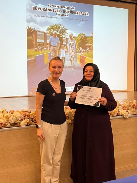 Okulumuzda kalplerimize dokunan ''Torunlar ile Büyükanne - Büyükbabalar Arasında Etkili İletişim'' semineri gerçekleştirdik. görseli 11