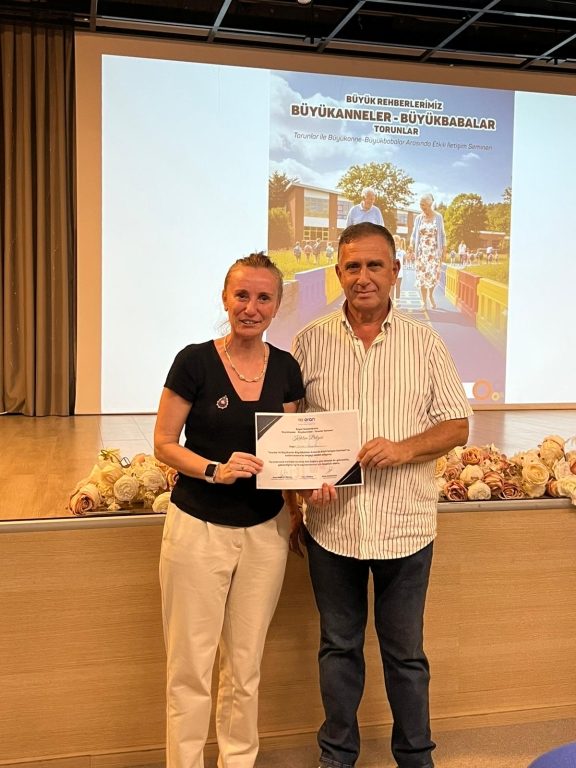 Okulumuzda kalplerimize dokunan ''Torunlar ile Büyükanne - Büyükbabalar Arasında Etkili İletişim'' semineri gerçekleştirdik. görseli 8