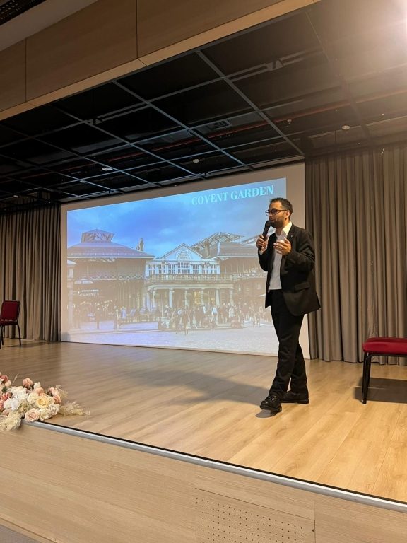 Yurt Dışı Yaz Okulu Tanıtımı! Öğrencilerimiz, yurt dışı yaz okulu programı ile onları bekleyen eğlenceli ve öğretici yaz deneyimini yakından tanıdılar! görseli 3