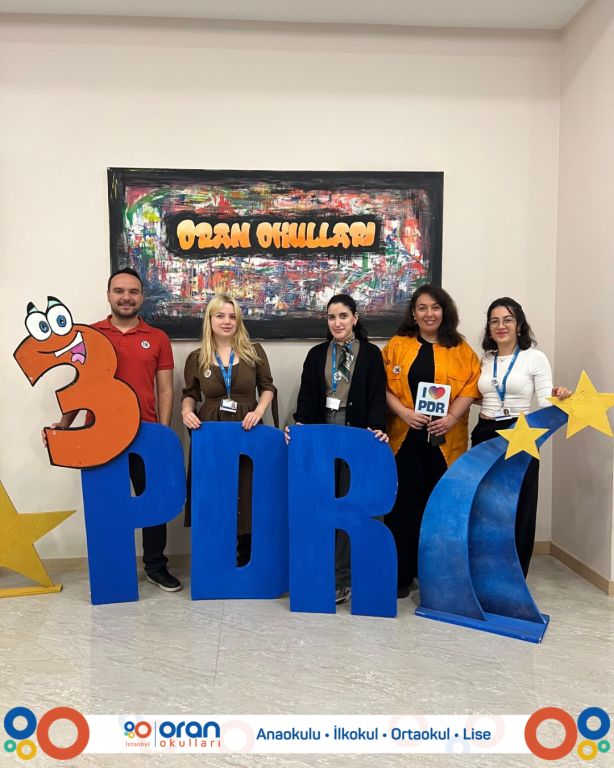 Psikolojik Danışmanlık ve Rehberlik Birimimizin bu yıl üçüncüsünü düzenlediği PDR Fest, "Yaşam Becerileri" temasıyla öğrencilerimizi duygulardan harekete, sanattan bilime uzanan 50 farklı atölyede buluşturdu. görseli 6