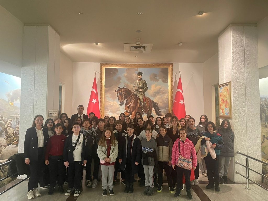 10 Kasım Atatürk’ü Anma Günü kapsamında Anıtkabir ziyaretimizi gerçekleştirdik. Ata’mıza minnet ve özlemle saygılarımızı sunduk.