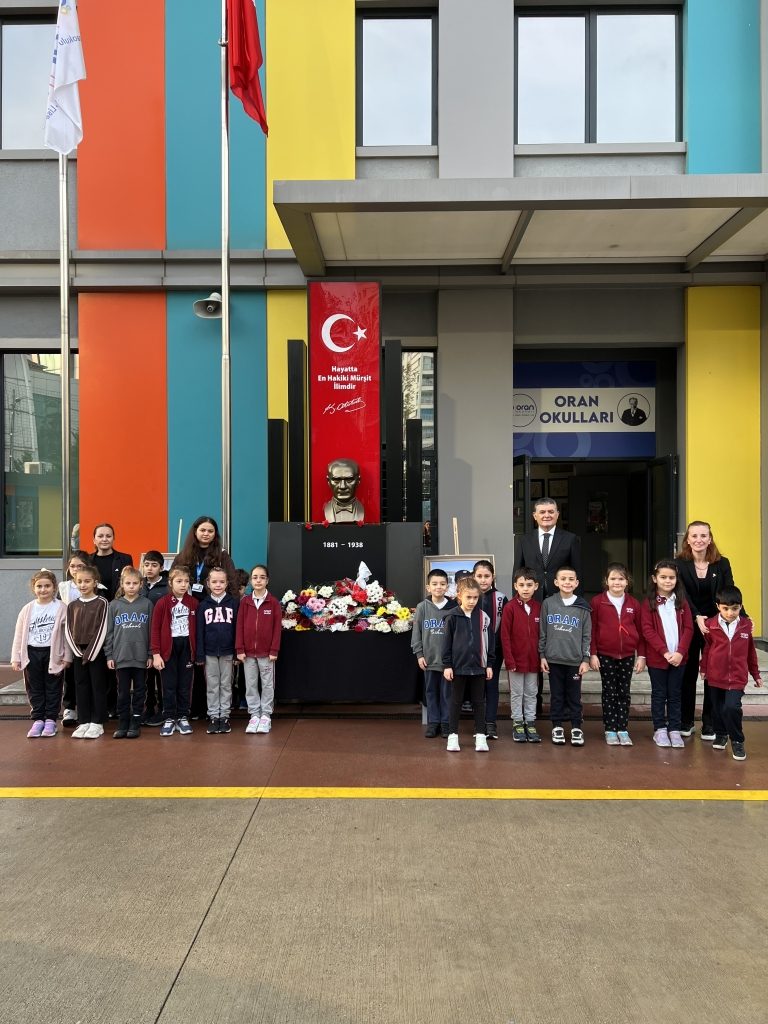 Bir milleti umutsuzluktan inanca, karanlıktan aydınlığa taşıyan Ulu Önder Gazi Mustafa Kemal Atatürk’ü, aramızdan ayrılışının 87. yıl dönümünde saygı, minnet ve özlemle anıyoruz. görseli 1