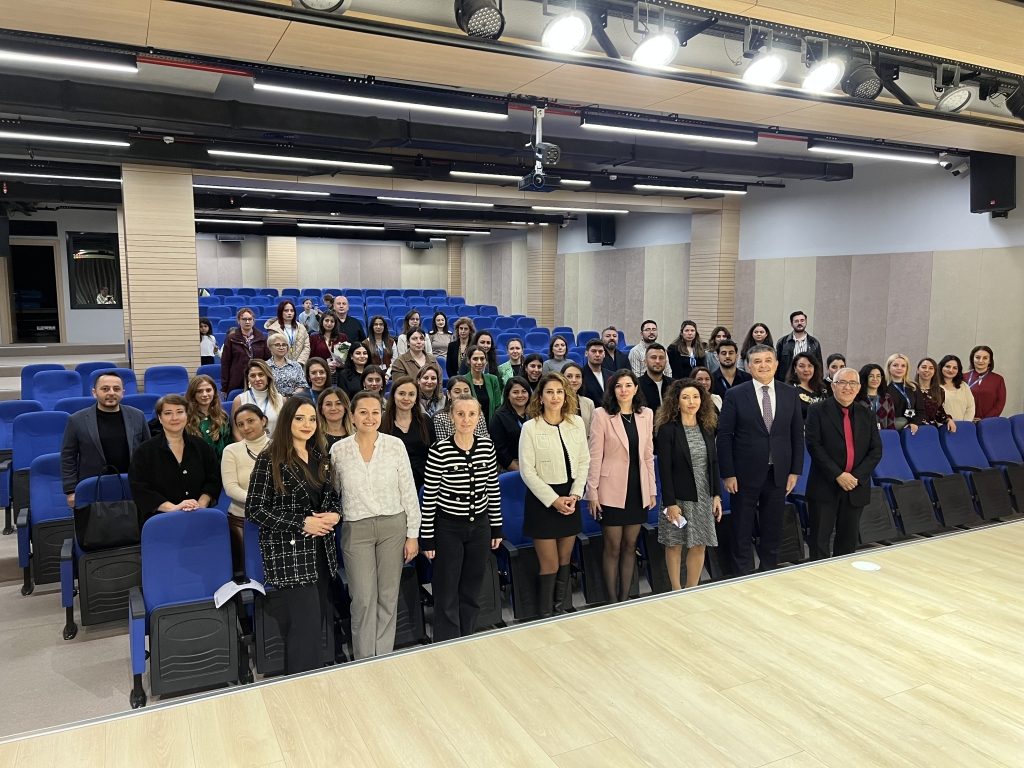 Öğretmenler Günü’nü sevgi ve minnet duygularıyla kutladığımız özel bir program gerçekleştirdik.
