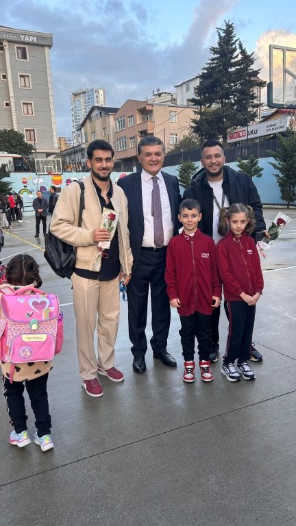 Öğretmenler Günü’nü sevgi ve minnet duygularıyla kutladığımız özel bir program gerçekleştirdik. görseli 6