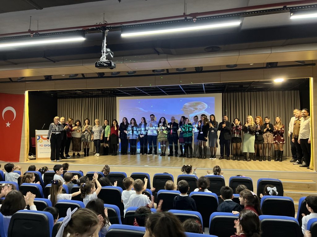 Öğretmenler Günü’nü sevgi ve minnet duygularıyla kutladığımız özel bir program gerçekleştirdik. görseli 3