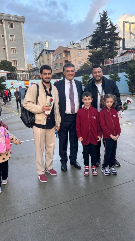 Öğretmenler Günü’nü sevgi ve minnet duygularıyla kutladığımız özel bir program gerçekleştirdik. görseli 4