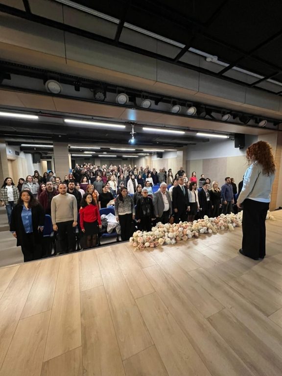 Okulumuzun ev sahipliğinde, Kartal ve Adalar ilçelerinde görev yapan rehber öğretmen ve psikolojik danışmanlara yönelik II. Dönem Rehberlik Toplantısı gerçekleştirilmiştir. görseli 8