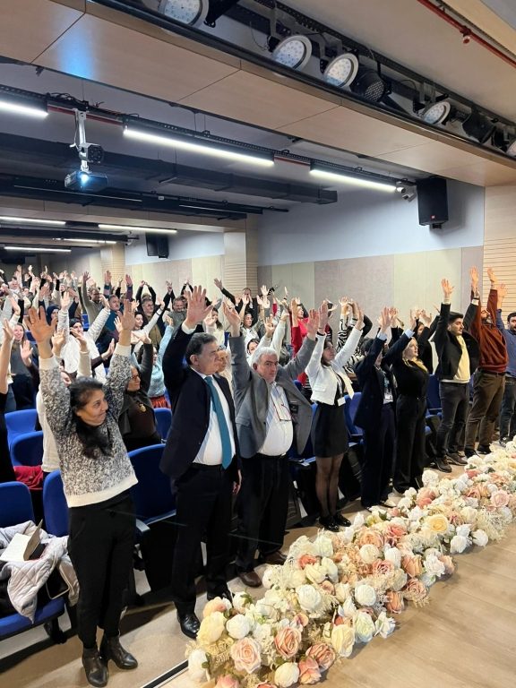 Okulumuzun ev sahipliğinde, Kartal ve Adalar ilçelerinde görev yapan rehber öğretmen ve psikolojik danışmanlara yönelik II. Dönem Rehberlik Toplantısı gerçekleştirilmiştir. görseli 2