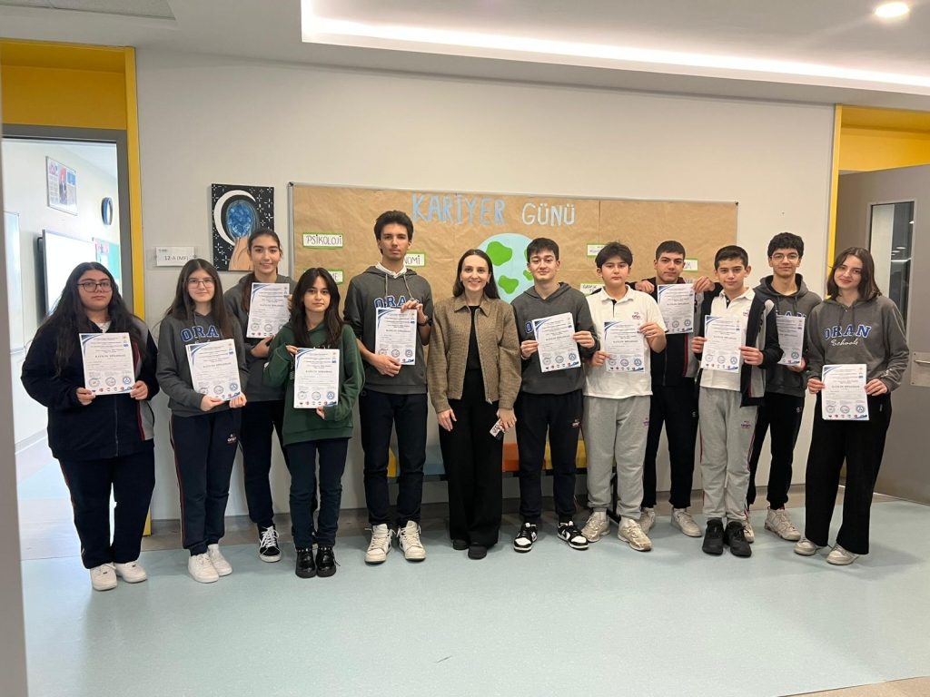 XXII. Uluslararası Bilim Temelleri(URFODU) Bilgi Yarışması’na katılan tüm öğrencilerimize katılım diplomaları takdim edildi. görseli 5