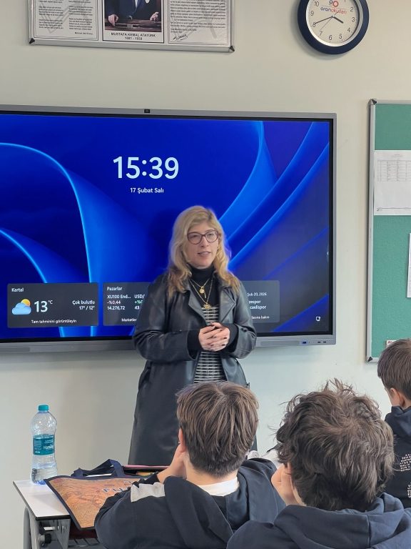 Oran Okulları Lise Kariyer Günü etkinliğimiz, öğrencilerimizin yoğun ilgisi ve heyecanı ile gerçekleştirilmiştir. görseli 2