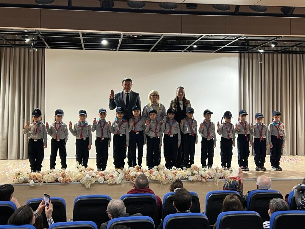 Oran Okulları Küçük İzci Kümesi Yemin Töreni’ni büyük bir gurur ve heyecanla gerçekleştirdik. görseli 12