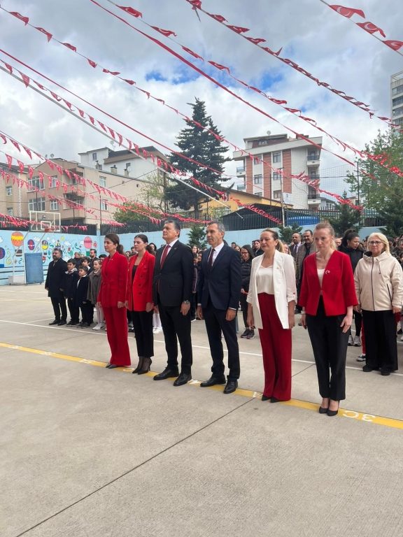 23 Nisan Ulusal Egemenlik ve Çocuk Bayramı törenimizi büyük bir coşku ve gururla gerçekleştirdik. görseli 8