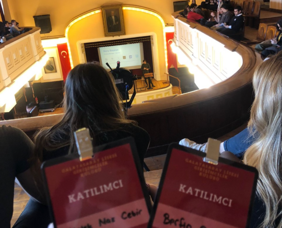 Öğrencilerimiz Solve Down'23 Girişimcilik Konferansına katıldı.