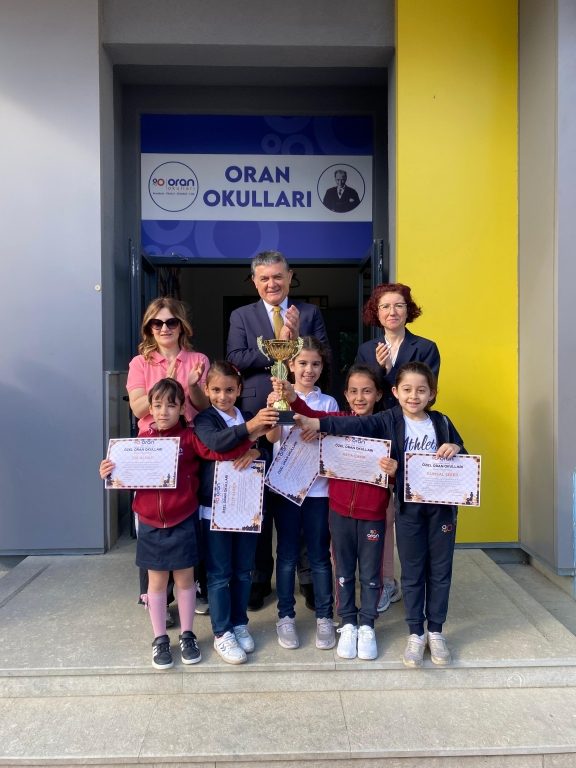 Satrançta İstanbul Okullar Arası Minikler B Kategorisi 1. Bölge Şampiyonuyuz