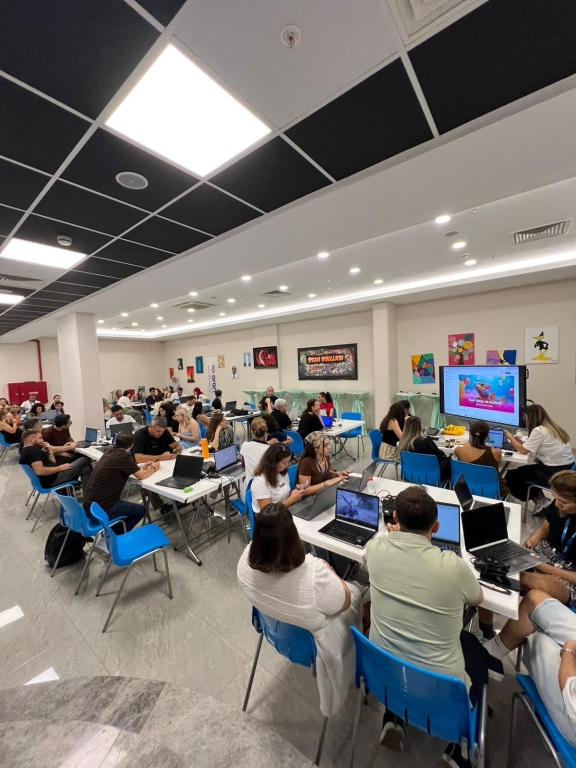 2026-2027 eğitim öğretim yılı hizmet içi eğitim programımız kapsamında, öğretmenlerimize yönelik “Eğitimde Yapay Zekâ Uygulamaları ve Ders İçerikleri Geliştirme” konulu değerli bir eğitim atölyesi gerçekleştirdik. görseli 3