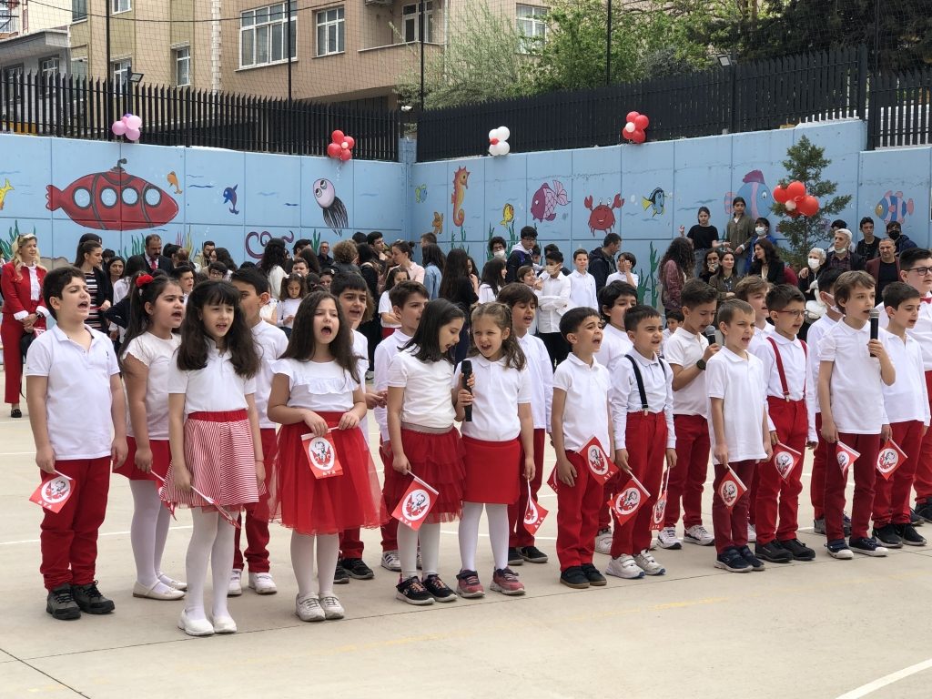 23 Nisan Ulusal Egemenlik ve Çocuk Bayramı Kutlu Olsun! görseli 6