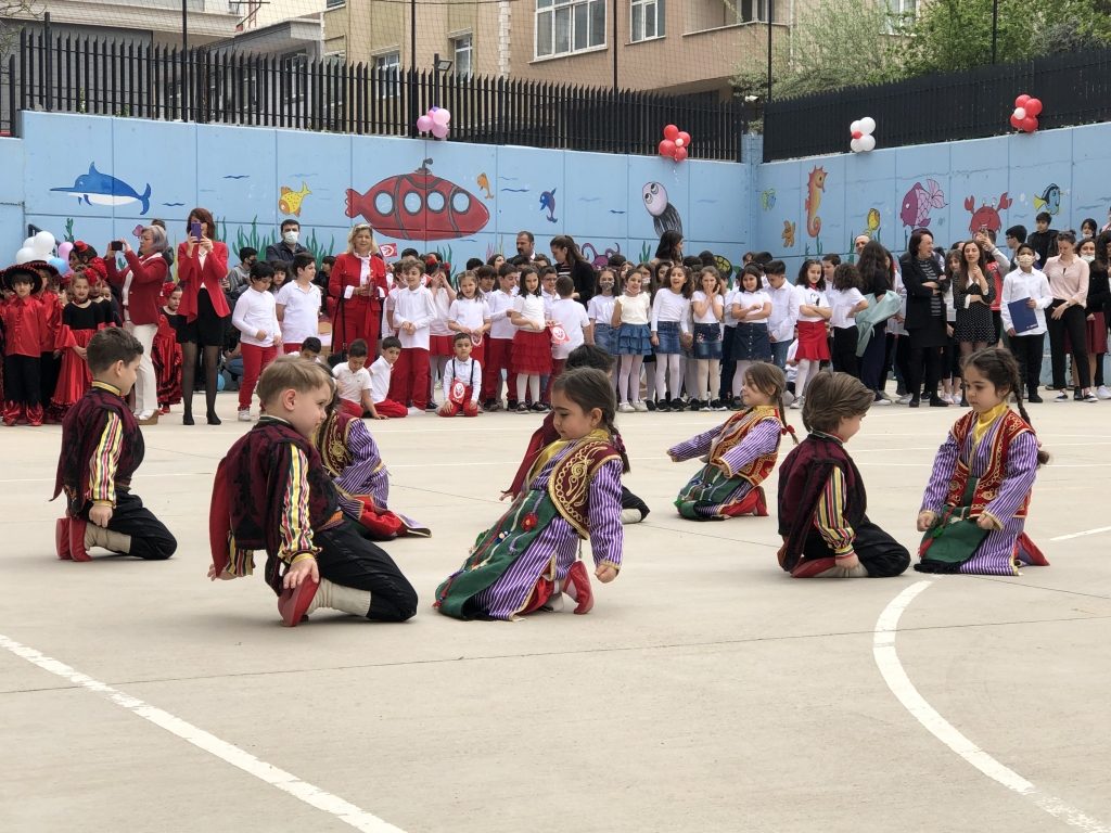23 Nisan Ulusal Egemenlik ve Çocuk Bayramı Kutlu Olsun! görseli 11